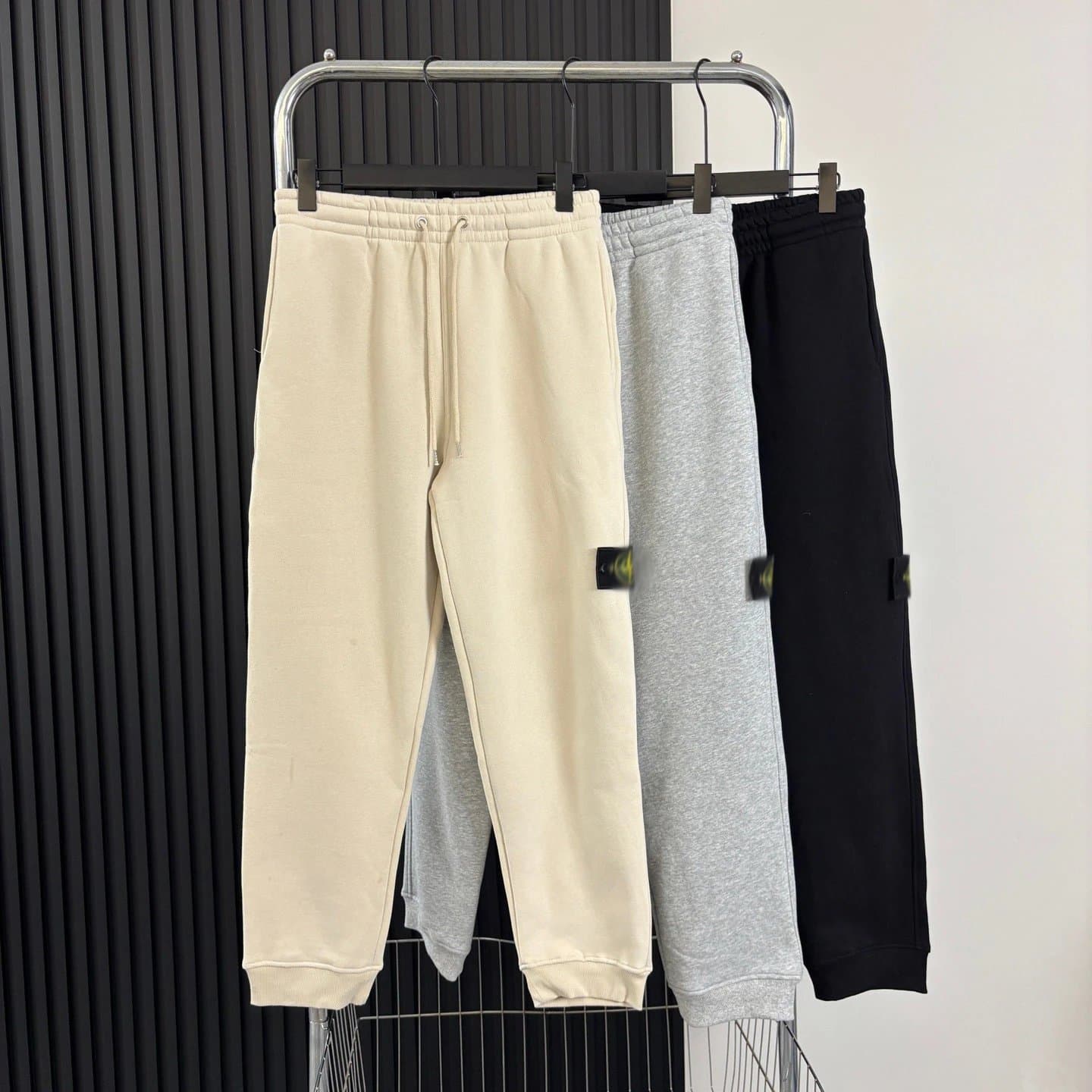 【上九路G】跨境秋冬美式潮牌徽章抽绳紧松腰束脚裤休闲加绒卫裤男