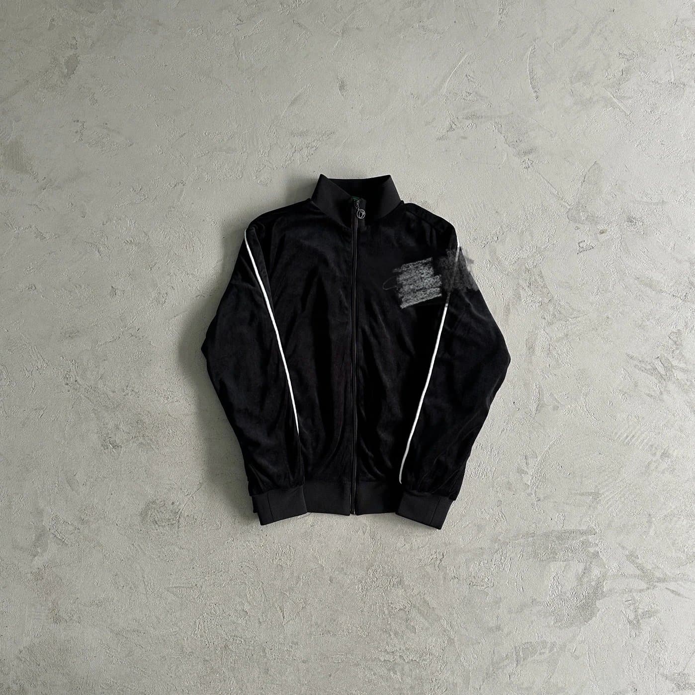 恶-新款时尚百搭外套+WhatsApp:+86  18759151930