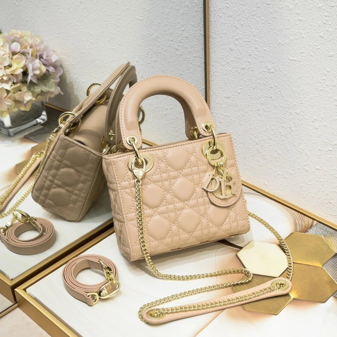 normal quality women handbag